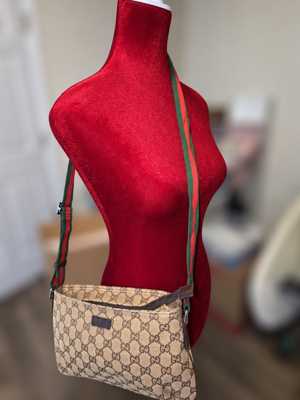 Vintage 2010 GUCCI GG canvas messenger shoulder bag nice condition - Picture 15 of 15